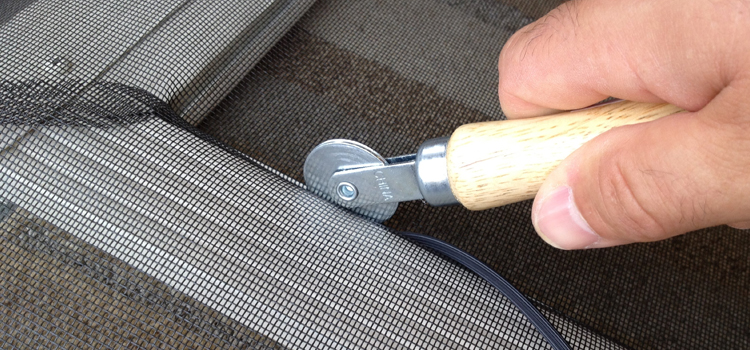 metal screen door repair in East Porterville